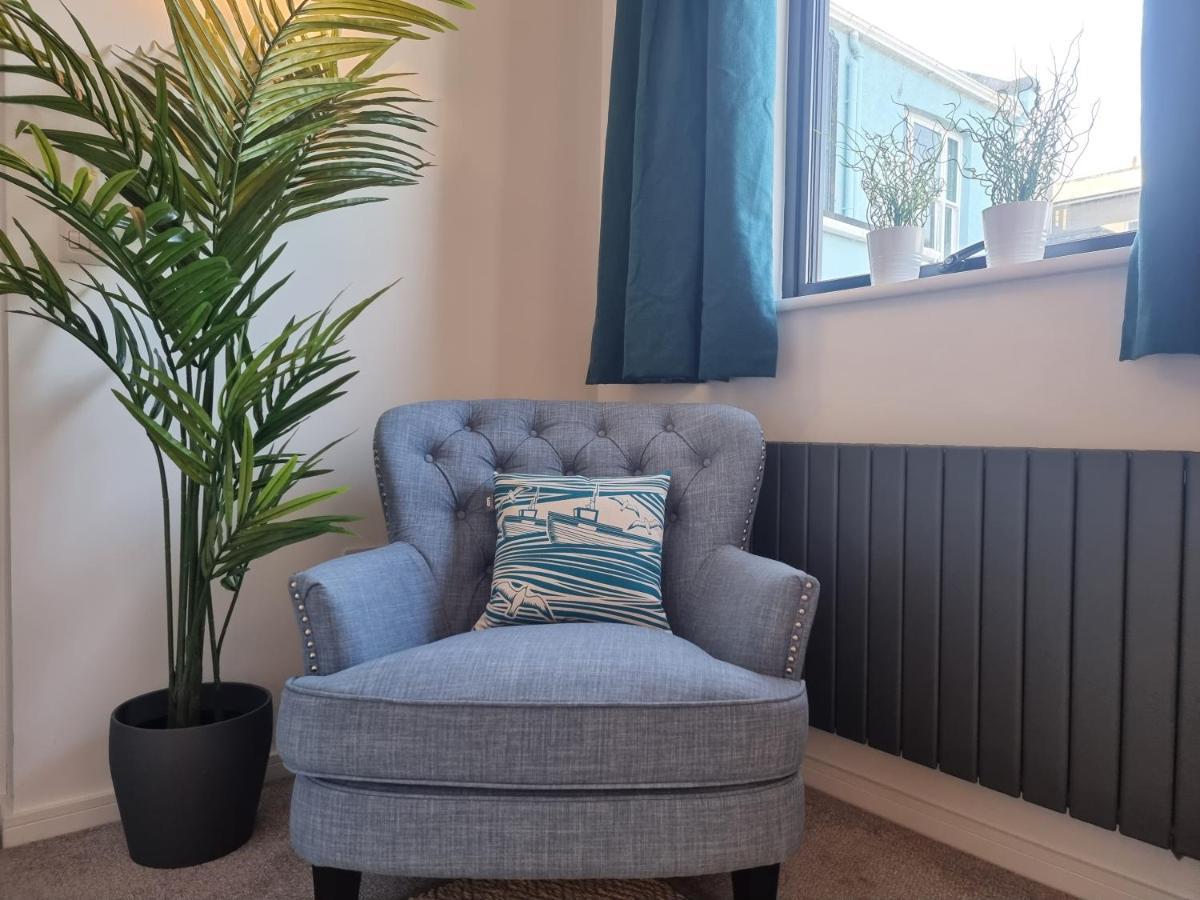 The Bunker-Luxe Central Falmouth Getaway With Stunning Sea Views Exterior photo
